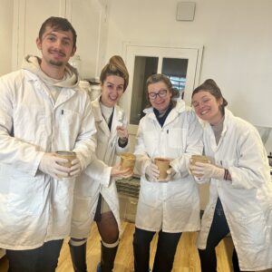 atelier savon en groupe en Bretagne