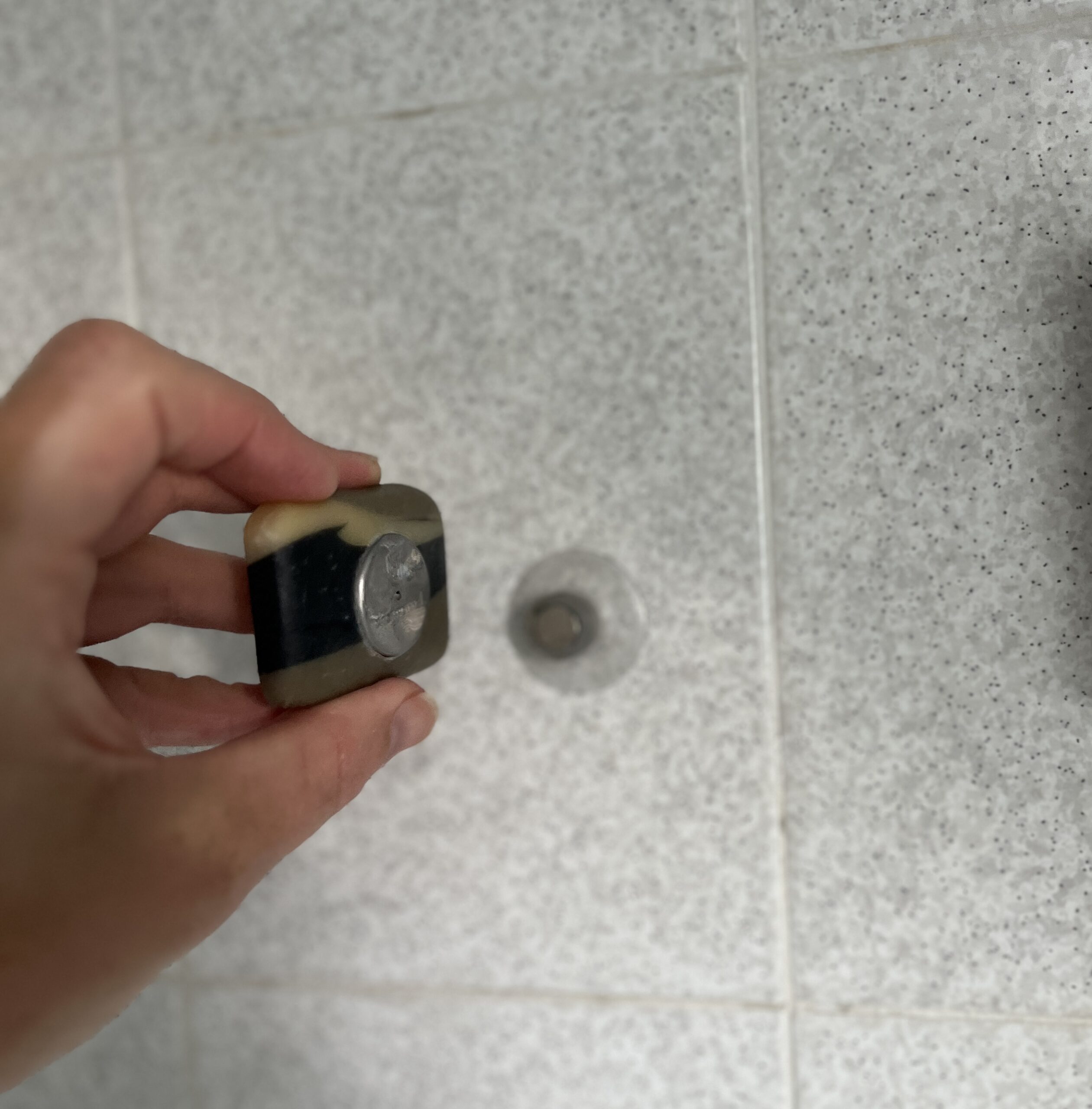 porte savon aimanté pour savon solide