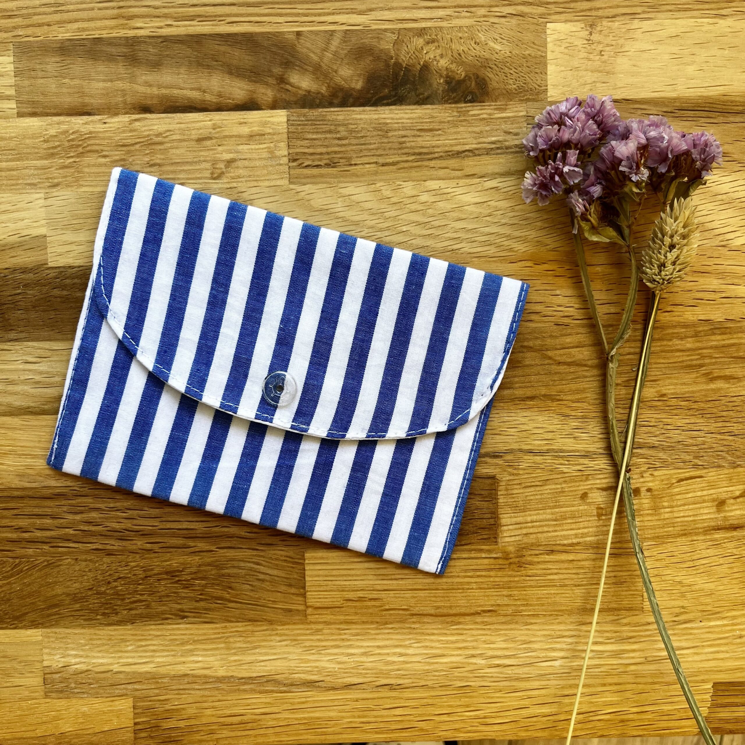 pochette savon imperméable pour savon solide fabriquée en Bretagne