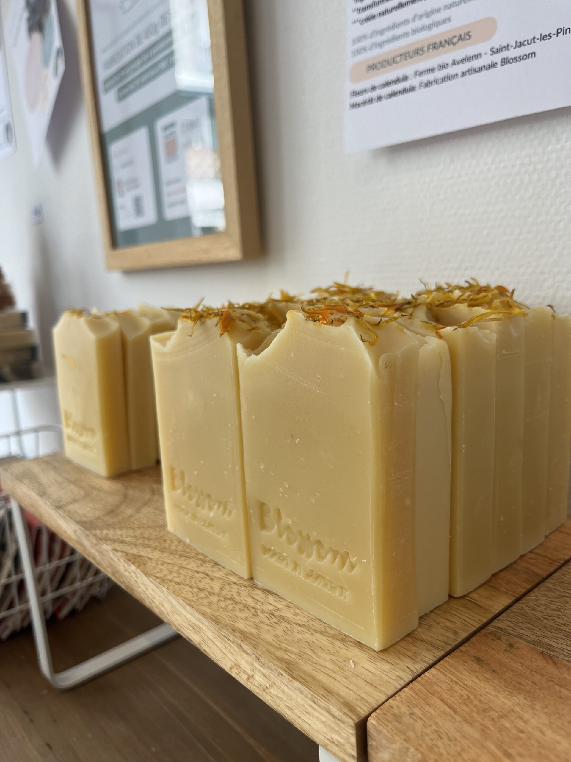 Savon artisanal surgras fabriqué à la main en Bretagne avec des ingrédients bio et locaux