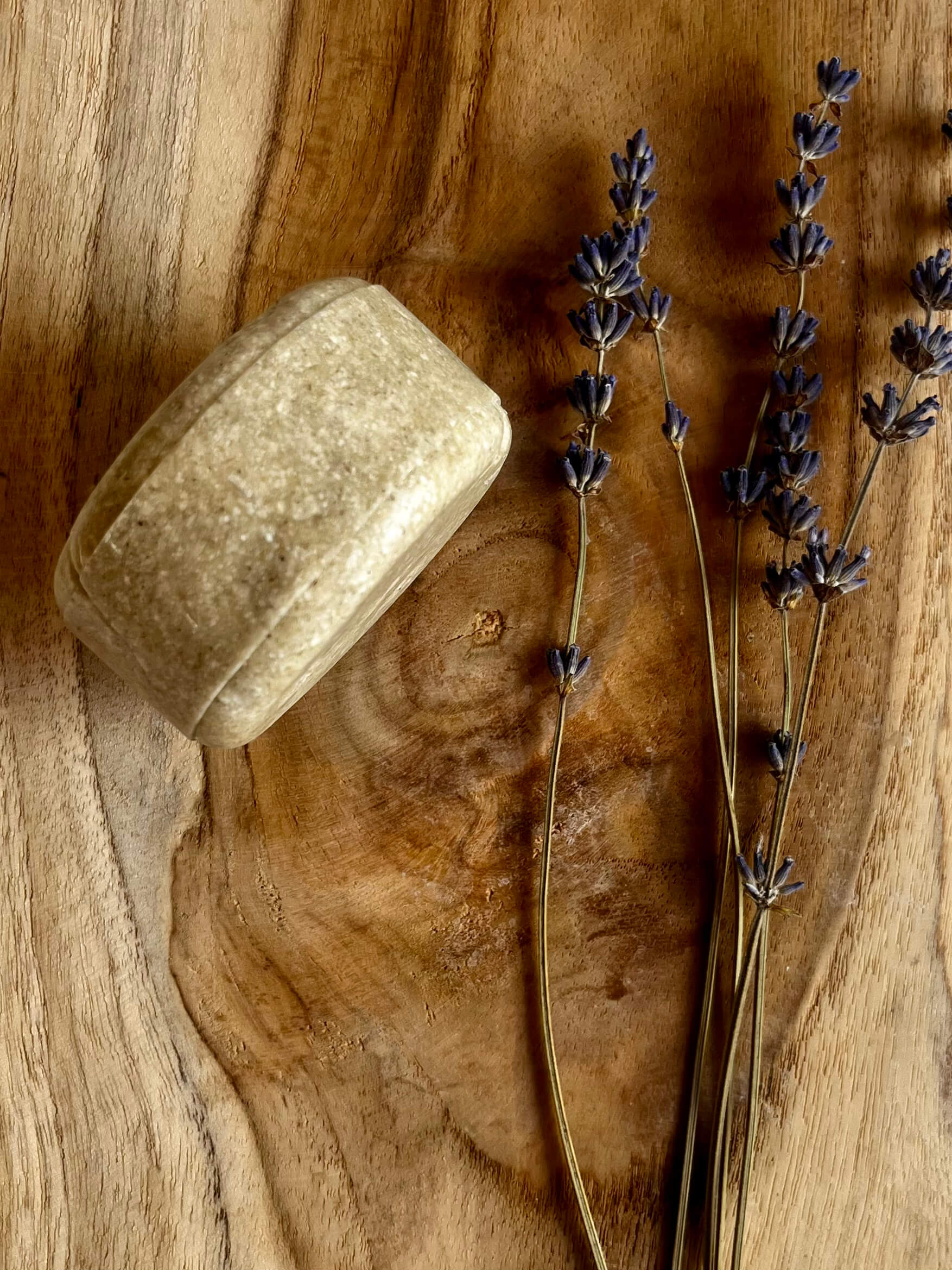 shampoing solide bio et naturel fabriqué à Lorient en Bretagne