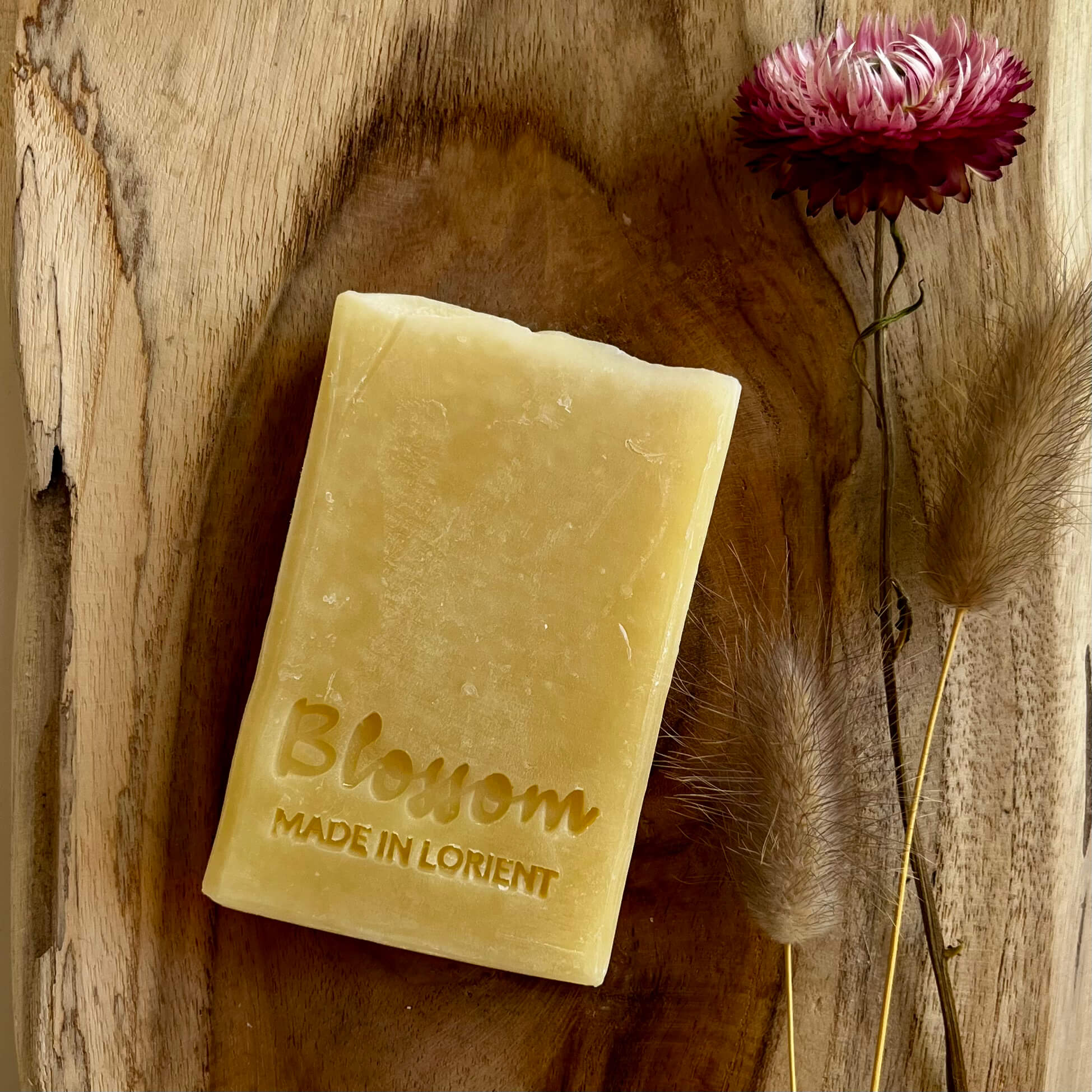 savon artisanal au lait d'amandes et huile d'amande douce